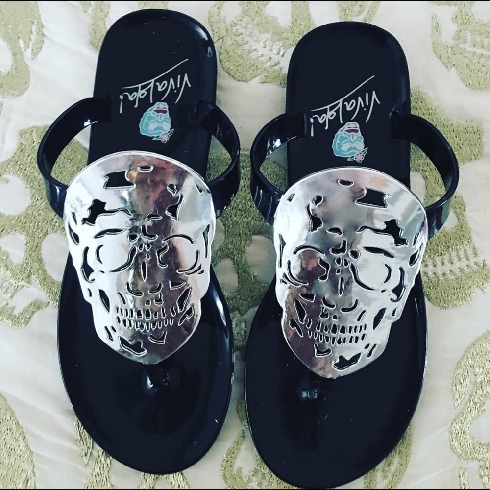 Black and silver skull sandals